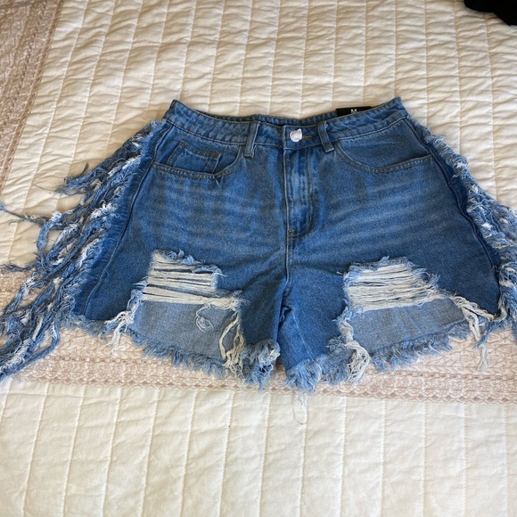 Shorts - Picture 1 of 5